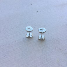 Tiny star - earring